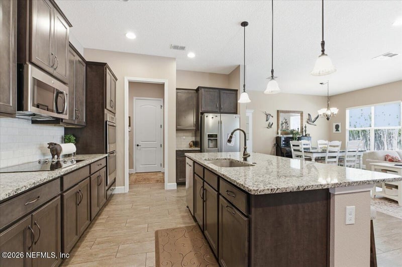 8489 Mabel Dr, Jacksonville, FL 32256