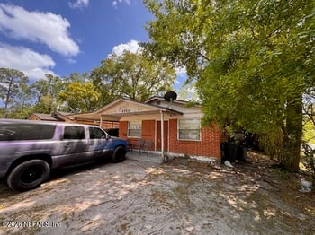 4942 Spring Glen Rd, Jacksonville, FL 32207