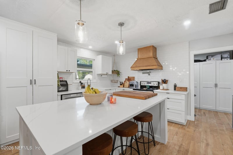 717 Winfred Dr, Orange Park, FL 32073