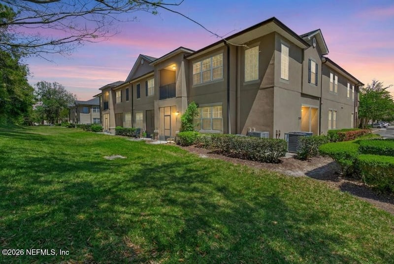 12301 Kernan Forest Blvd #302, Jacksonville, FL 32225