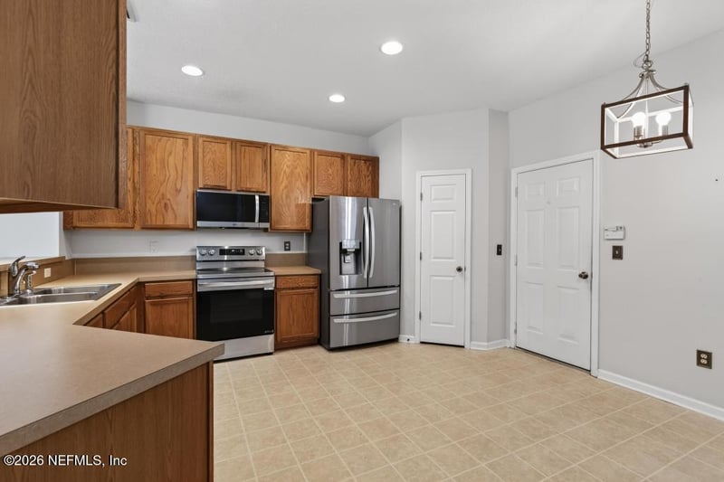 12301 Kernan Forest Blvd #405, Jacksonville, FL 32225