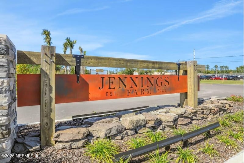 3905 Gareys Ferry Way, Middleburg, FL 32068