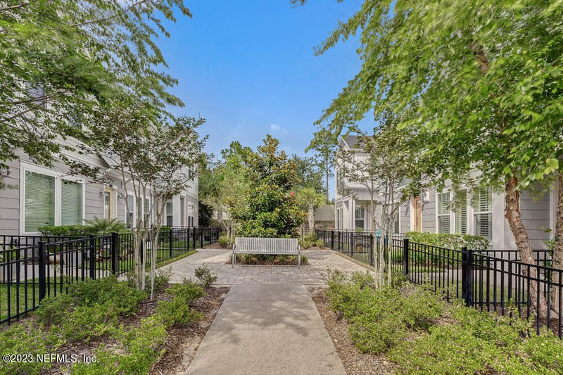 11475 Surfline Ct, Jacksonville, FL 32256