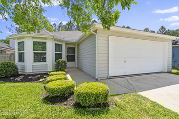 2005 Hunters Trace Cir, Middleburg, FL 32068