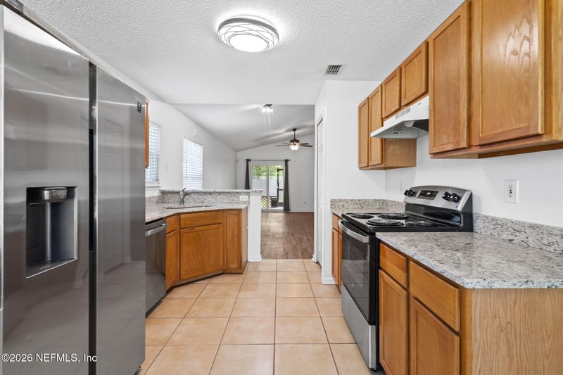 2005 Hunters Trace Cir, Middleburg, FL 32068