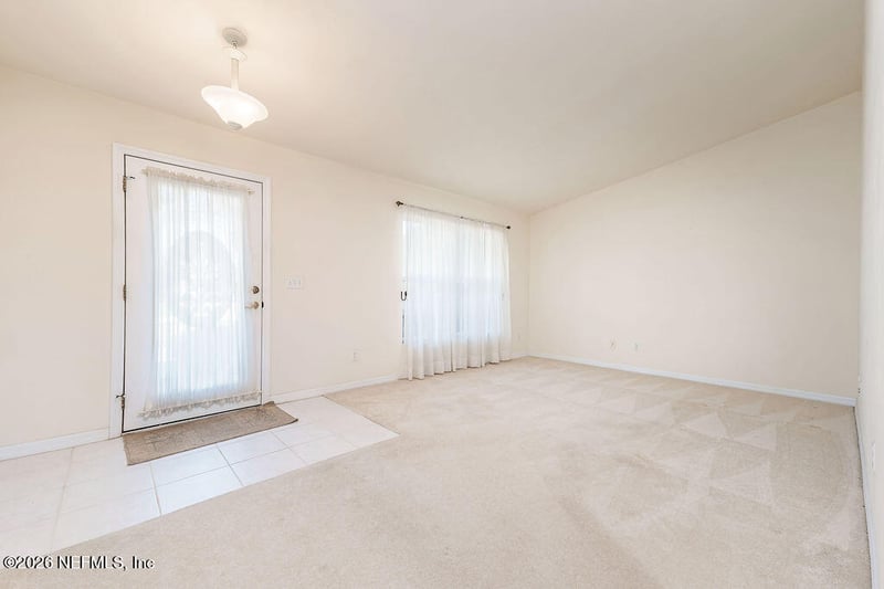 8 Peruvian Ln, Ormond Beach, FL 32174