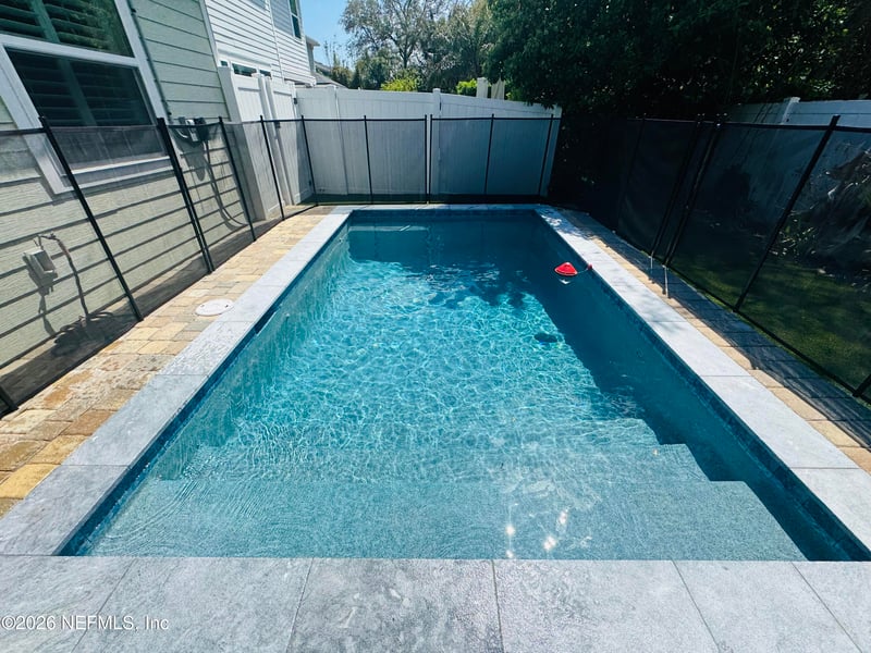 4000 Seaside Dr, Jacksonville Beach, FL 32250