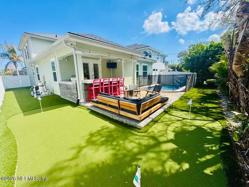 4000 Seaside Dr, Jacksonville Beach, FL 32250