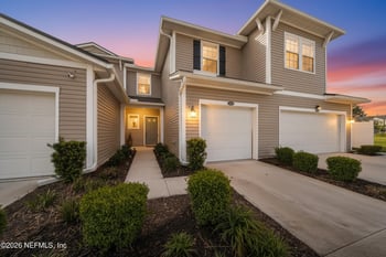 12016 Calvesta St, Jacksonville, FL 32256