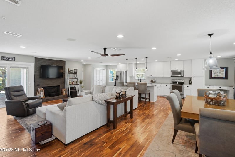 2439 Pirate Ct, Jacksonville, FL 32224