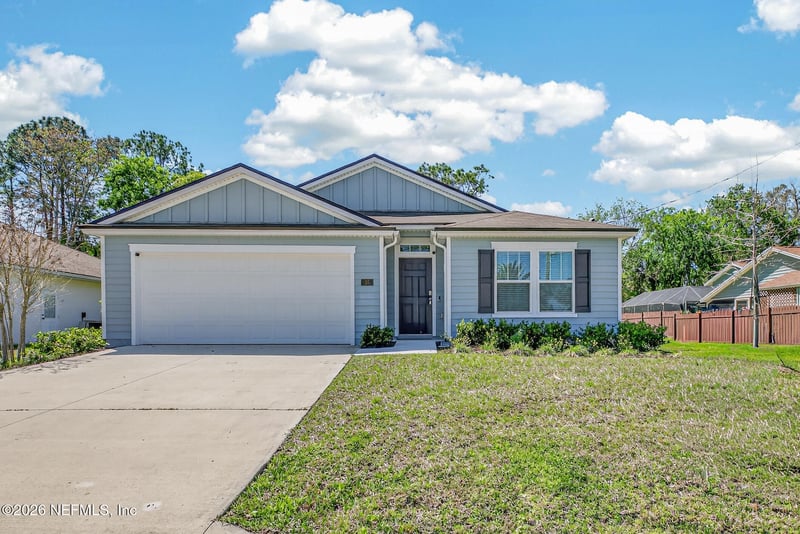 35 Putter Dr, Palm Coast, FL 32164
