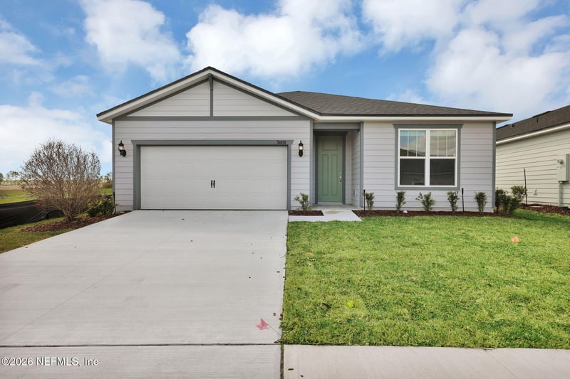3608 Americana Dr, Green Cove Springs, FL 32043