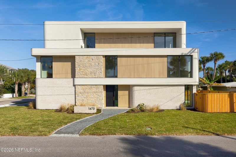 1475 Ocean Blvd, Atlantic Beach, FL 32233