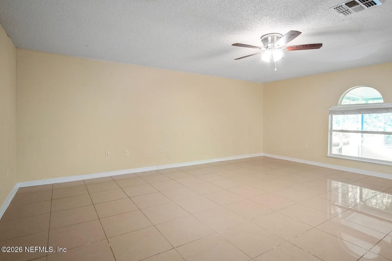 8190 Foxdale Dr, Jacksonville, FL 32210