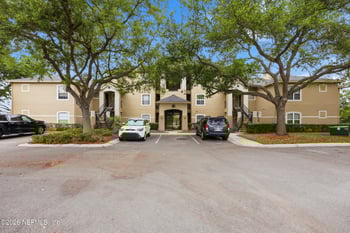 1701 The Greens Way #1913, Jacksonville Beach, FL 32250