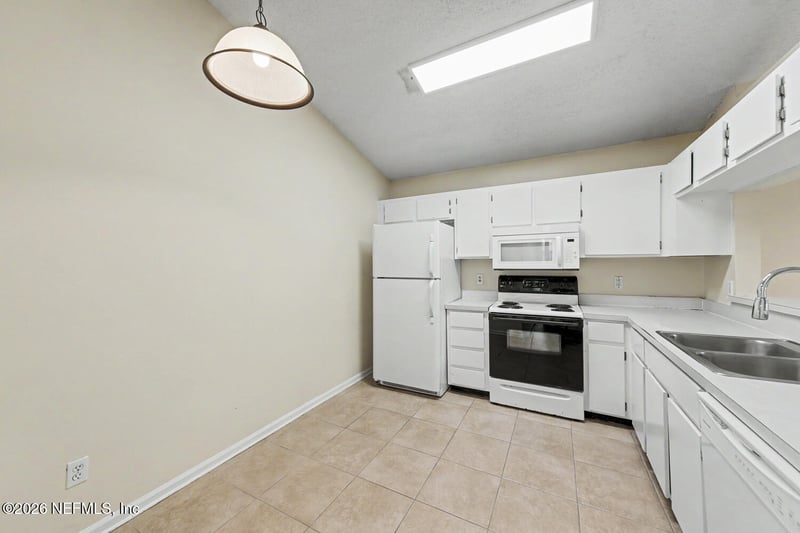 2265 Destine Ln, Jacksonville, FL 32233