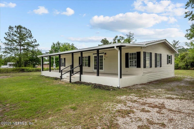 117 Bumpy Ln, Palatka, FL 32177