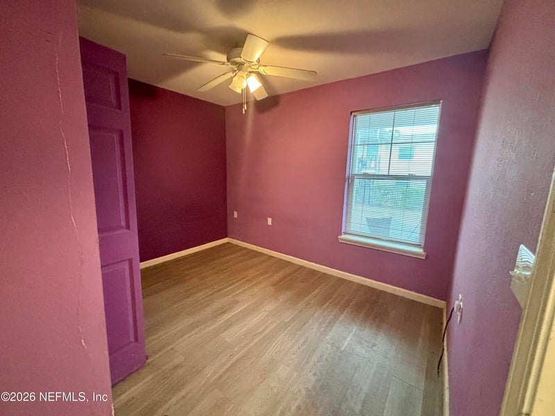 181 Oceangate Dr, Atlantic Beach, FL 32233