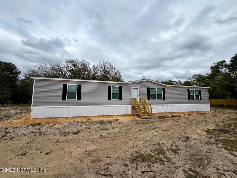 352 County Road 315, Interlachen, FL 32148