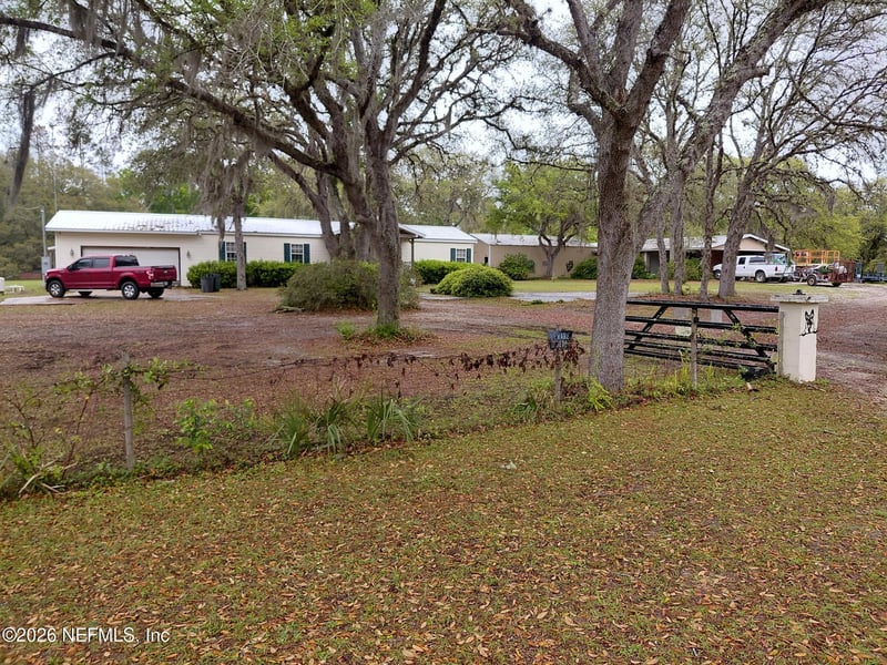 118 Robin Rd, Pomona Park, FL 32181