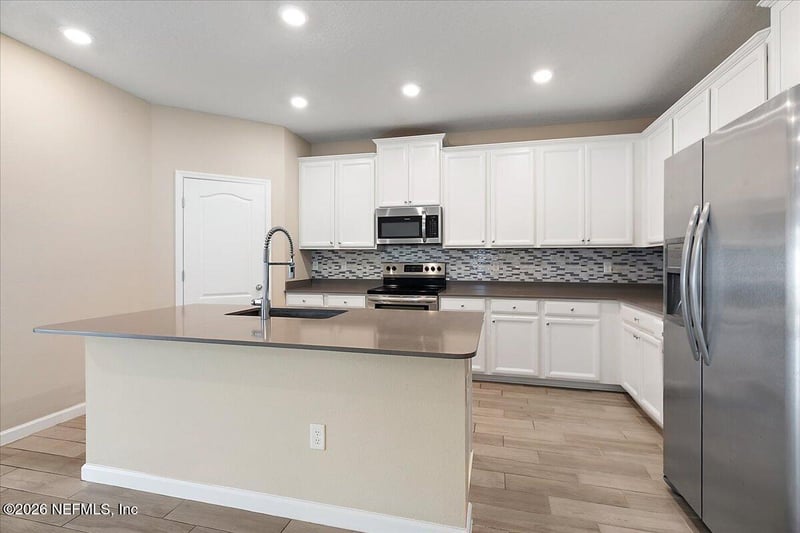 1694 Mathews Manor Dr, Jacksonville, FL 32211