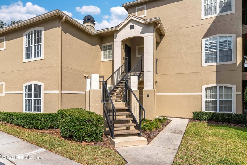 1701 The Greens Way #1821, Jacksonville Beach, FL 32250