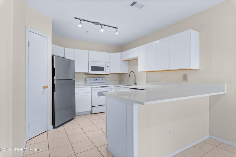 1701 The Greens Way #1821, Jacksonville Beach, FL 32250