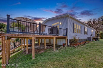 293 Maxwell Dr, Welaka, FL 32193