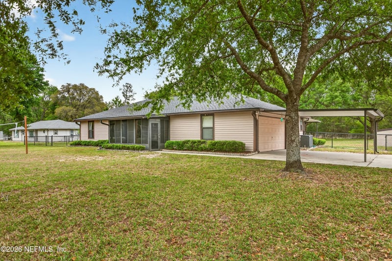 4537 Junction Dr, Middleburg, FL 32068