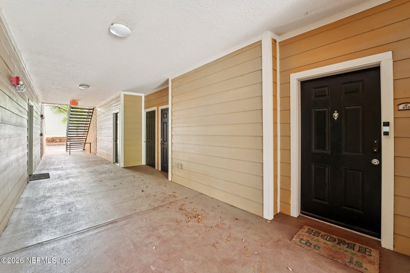 8539 Gate Pw #412, Jacksonville, FL 32216
