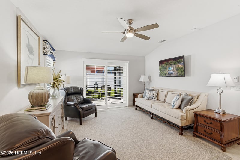 122 Vicksburg Dr, St Johns, FL 32259