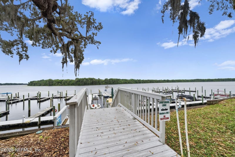 99 Broad River Pl #2107, Welaka, FL 32193