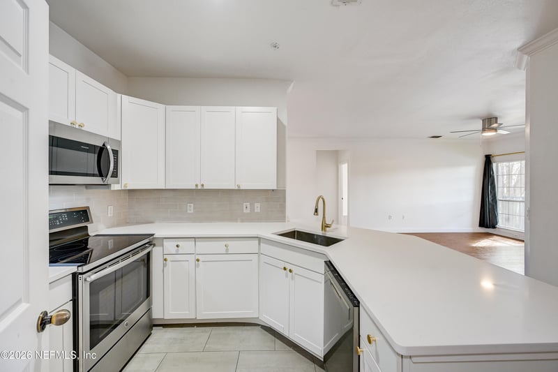 10961 Burnt Mill Rd #824, Jacksonville, FL 32256