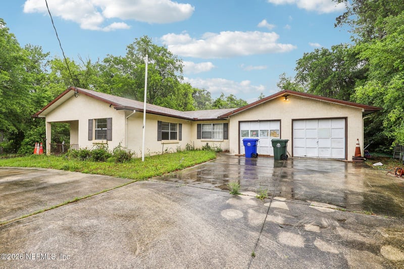 2061 Azalea Ln, Orange Park, FL 32073