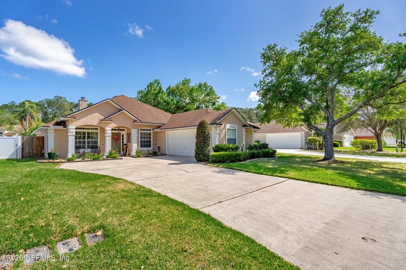 237 Crooked Ct, St Johns, FL 32259