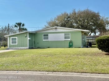 850 Sailfish Dr, Atlantic Beach, FL 32233