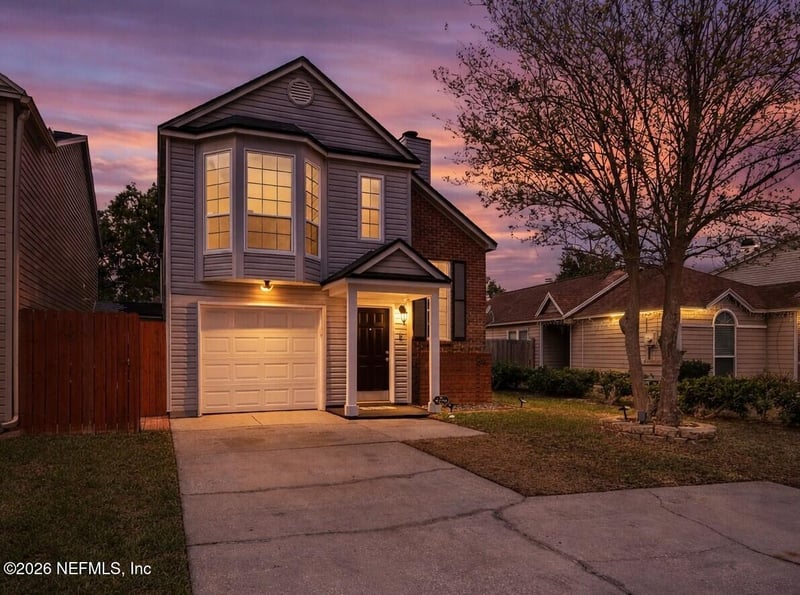 598 Staffordshire Dr, Jacksonville, FL 32225