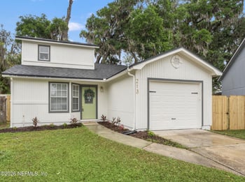 213 Aquarius Cir, Jacksonville, FL 32216