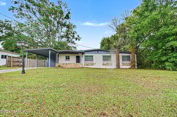 6889 Tom Thumb Dr, Jacksonville, FL 32210