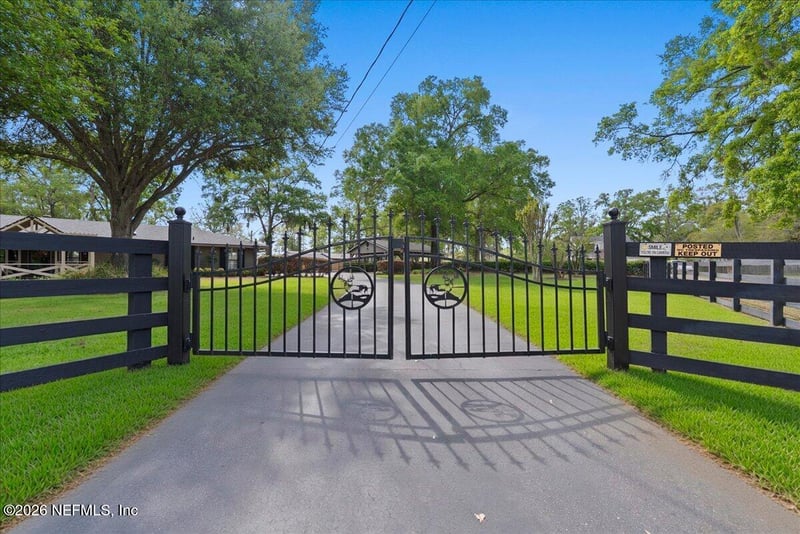 8825 Quail Roost Ct, Jacksonville, FL 32220