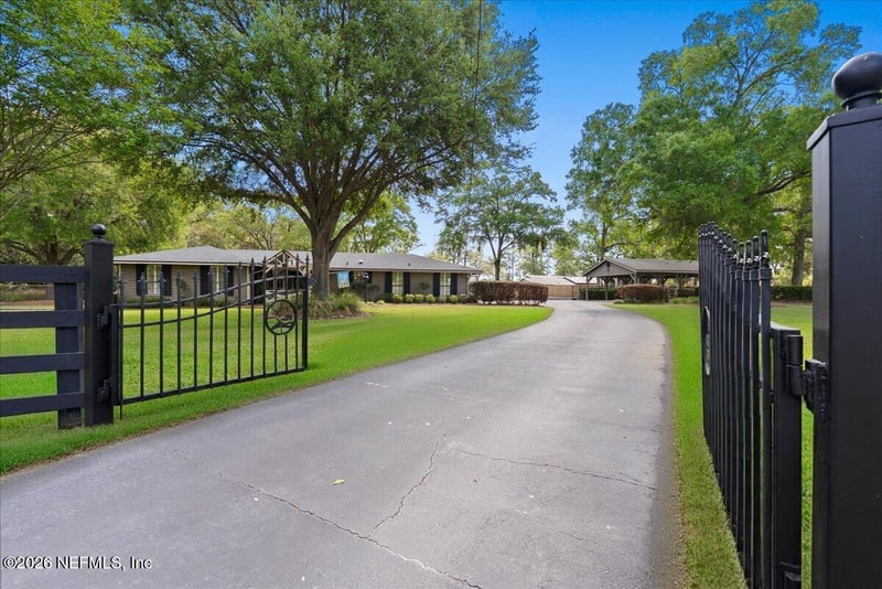 8825 Quail Roost Ct, Jacksonville, FL 32220