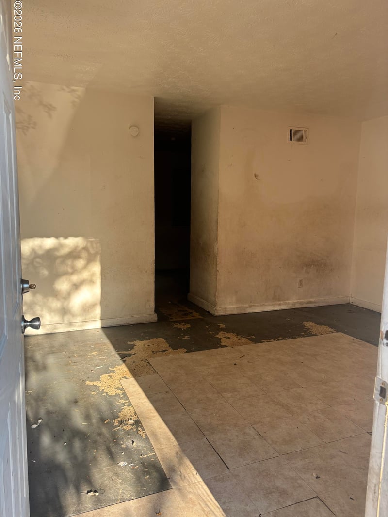 7047 Ken Knight Dr, Jacksonville, FL 32209