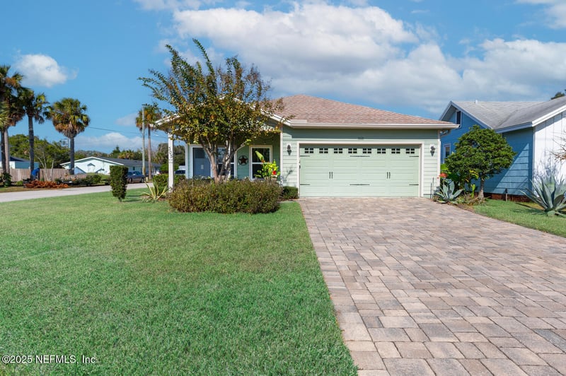 305 9th St, Jacksonville Beach, FL 32250