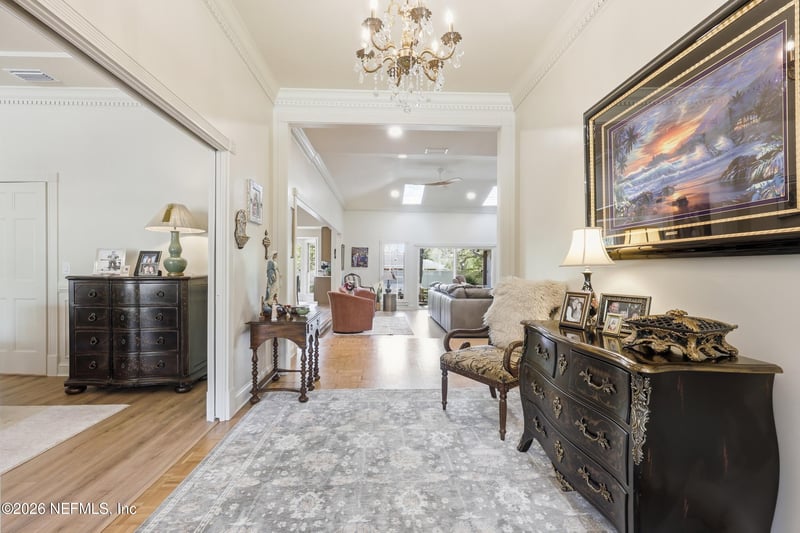 8127 Middle Fork Ln, Jacksonville, FL 32256