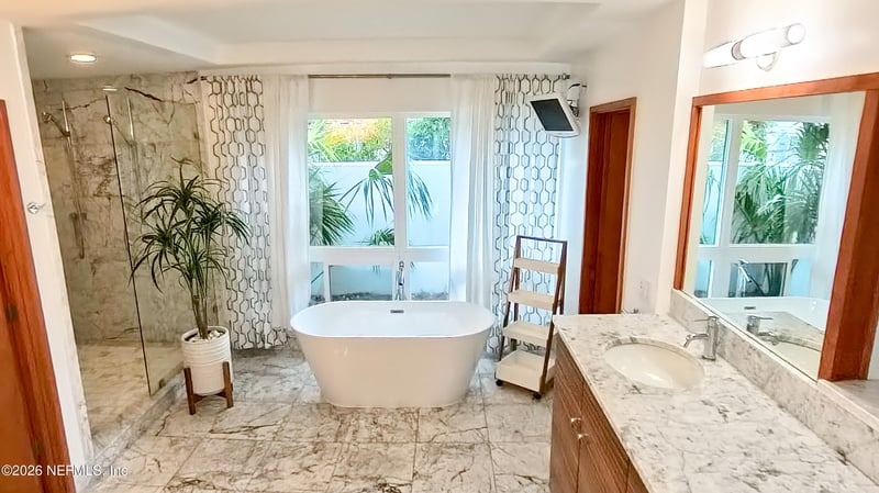 8071 Pine Lake Rd, Jacksonville, FL 32256