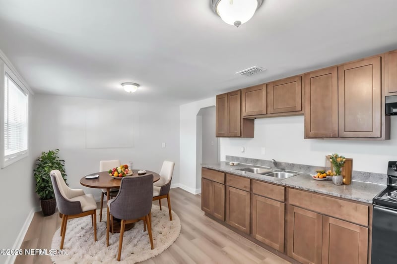 3263 Thomas St, Jacksonville, FL 32254