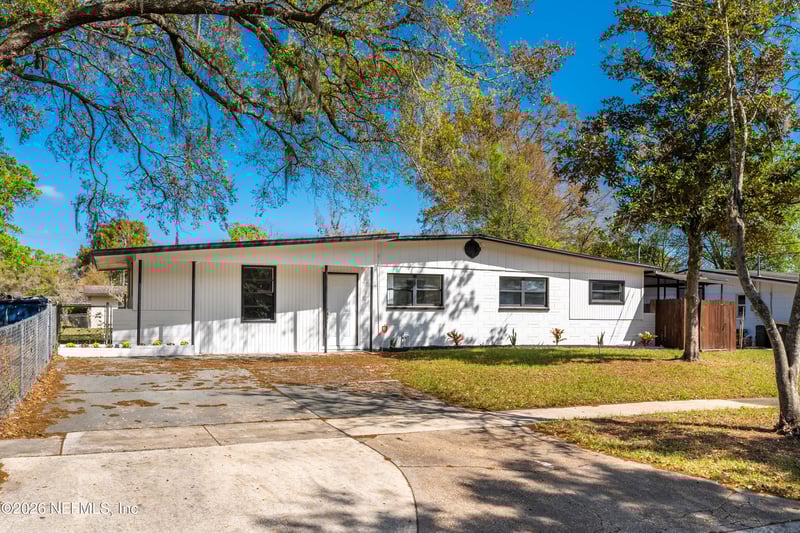 7541 Strato Rd, Jacksonville, FL 32210