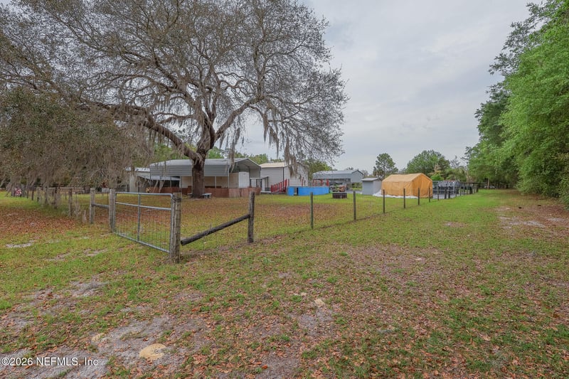 239 Lynne Dr, Palatka, FL 32177