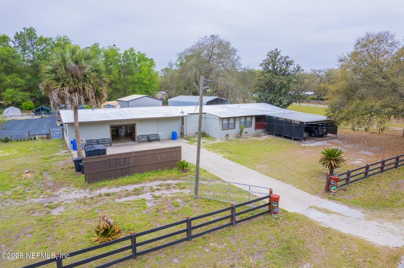 239 Lynne Dr, Palatka, FL 32177