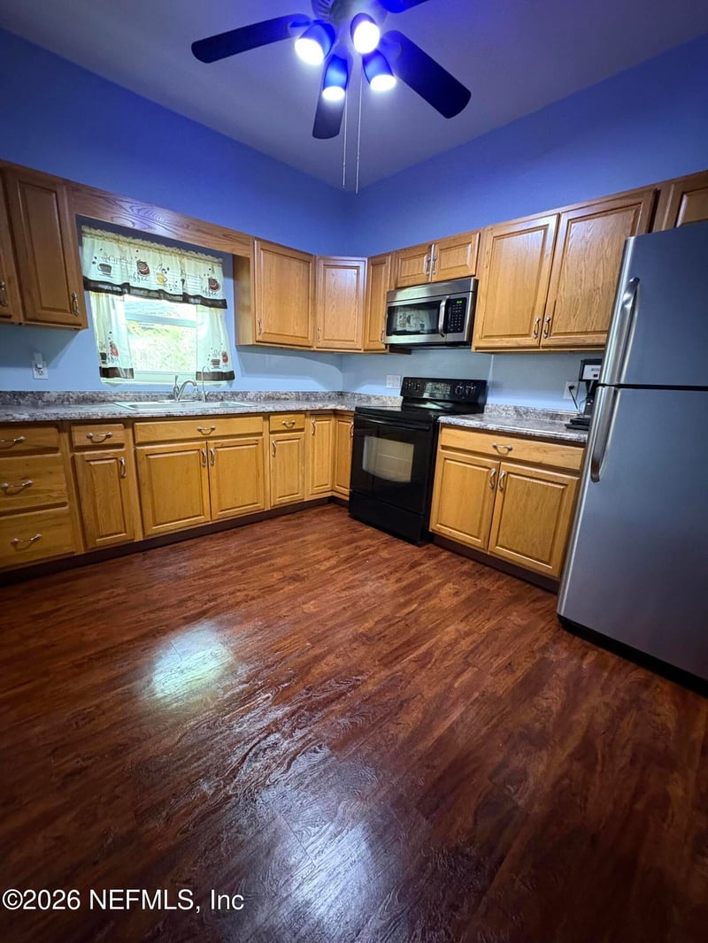 6044 Sabre Dr, Jacksonville, FL 32244